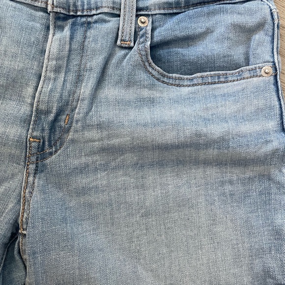 LEVI WOMEN SHORTS - Picture 6 of 7